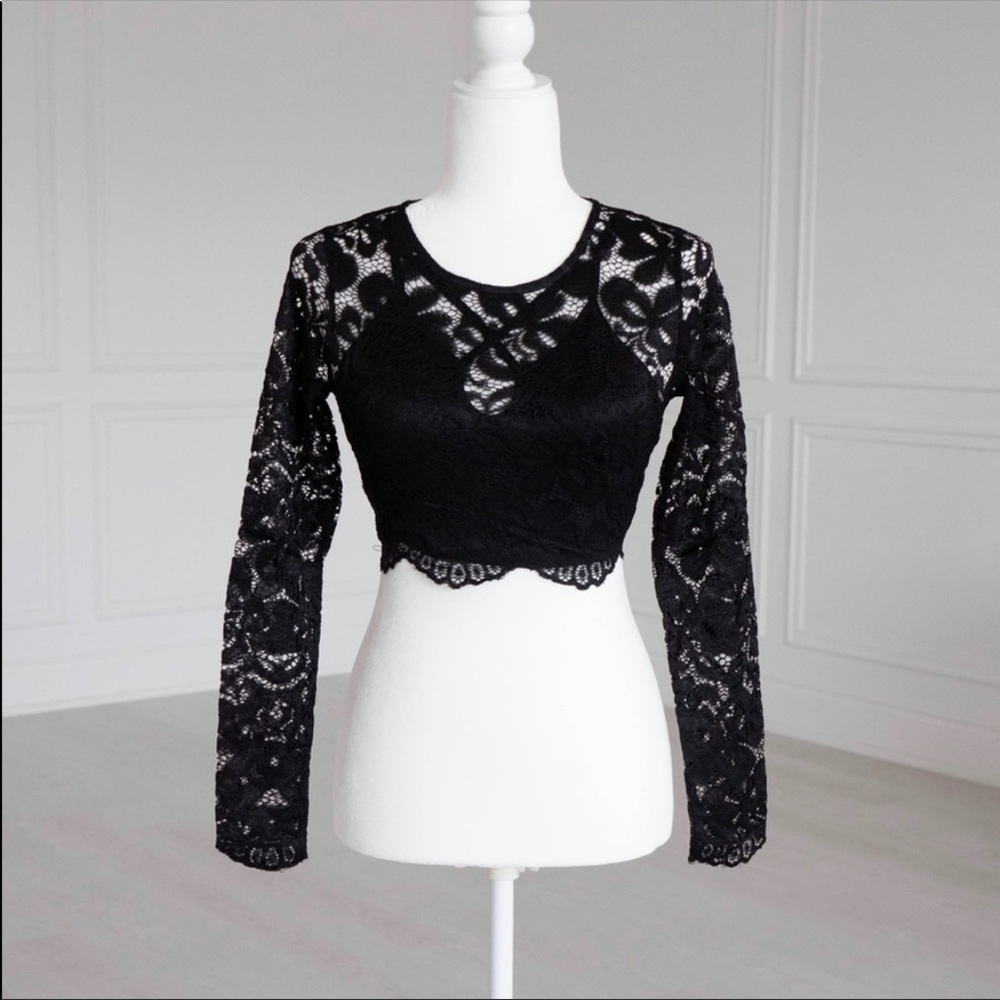 Tia bhuva black lace crop top NWT